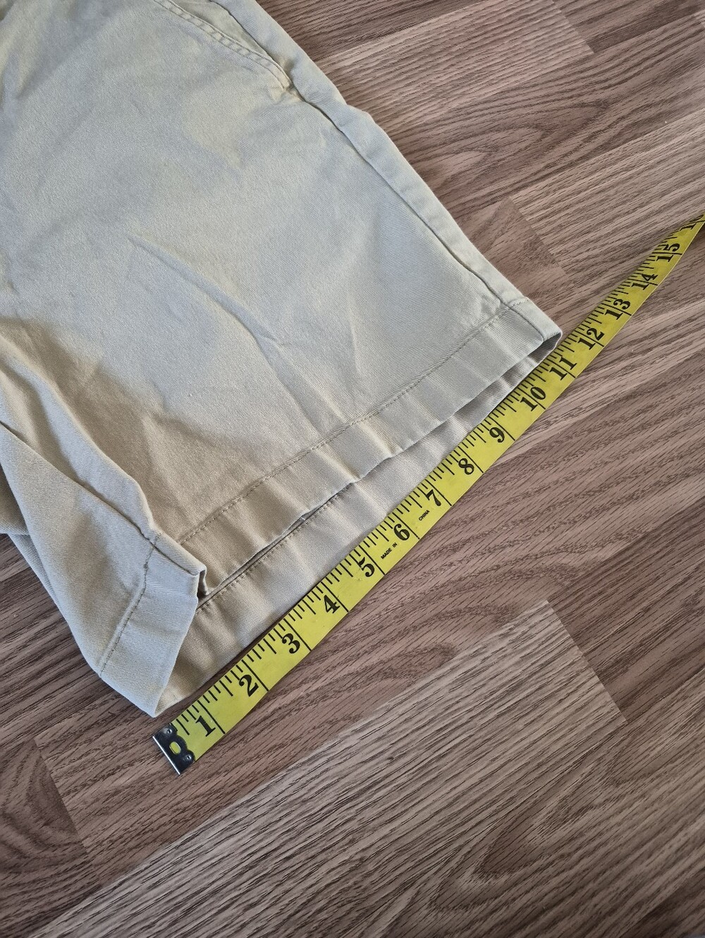 L.L. Bean Favorite Fit Women's Yellow Shorts - Picture 6 of 7